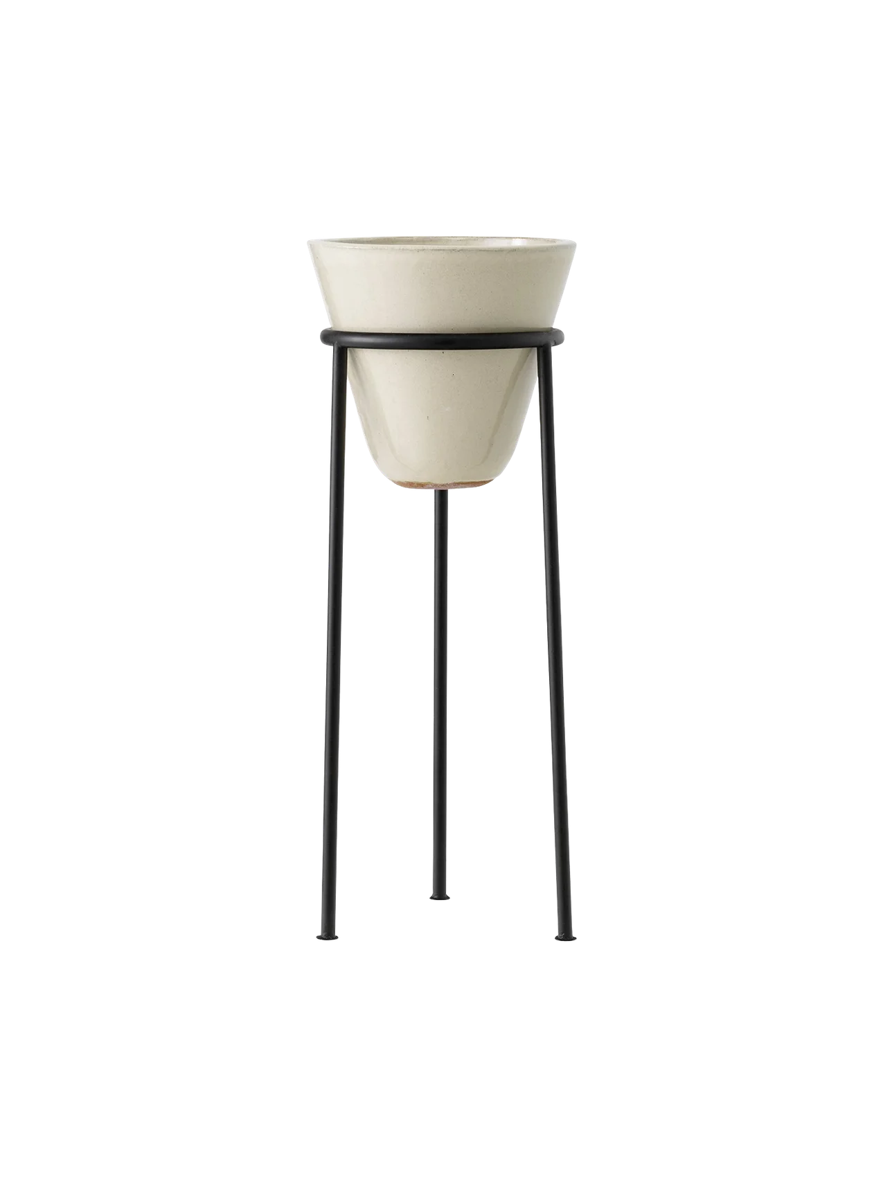 A front-on view of the Daiza Planter, which features a cream-coloured ceramic pot resting in a tall, thin, black metal stand.
