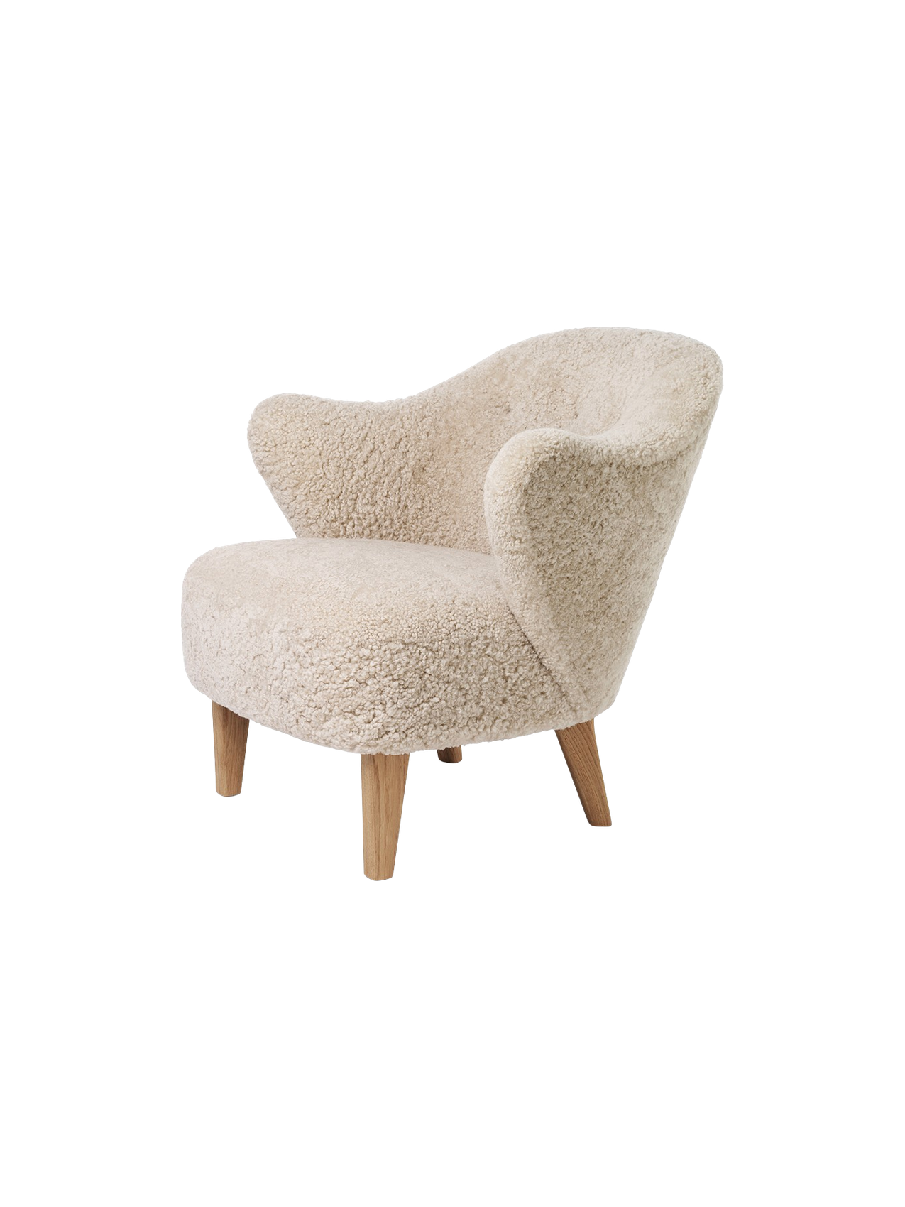 A three-quarter view of the Ingeborg Lounge Chair in fluffy, off-white Sheepskin Moonlight with four angled natural oak legs.