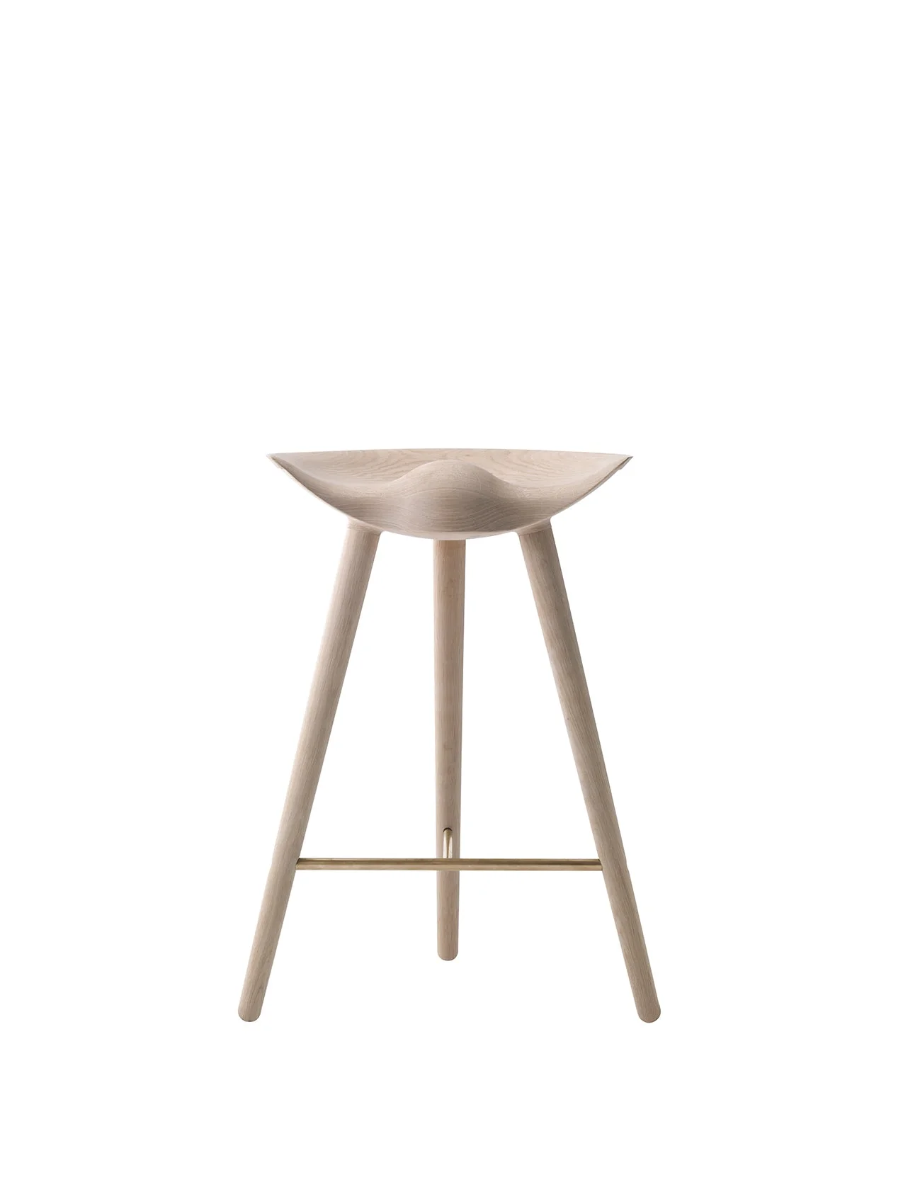 A front-on image of the ML 42 Counter Stool, crafted from light-coloured oak with a sculptural seat and a brass footrest.