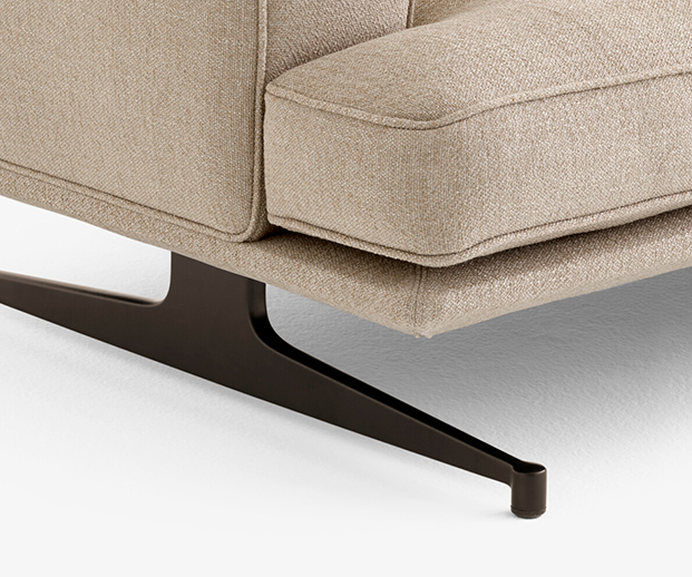 (&Tradition 2026) - Inland AV42 - Sofa - (Black - Hot Madinson) - Fabric1-B_Feet - Pr. 6285,30