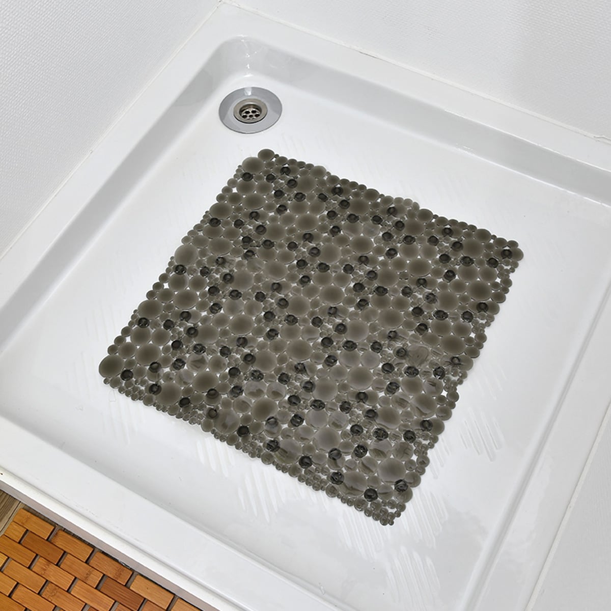 Tapete wc antiderrapante bolhas cinza da hôma, fotografia 1