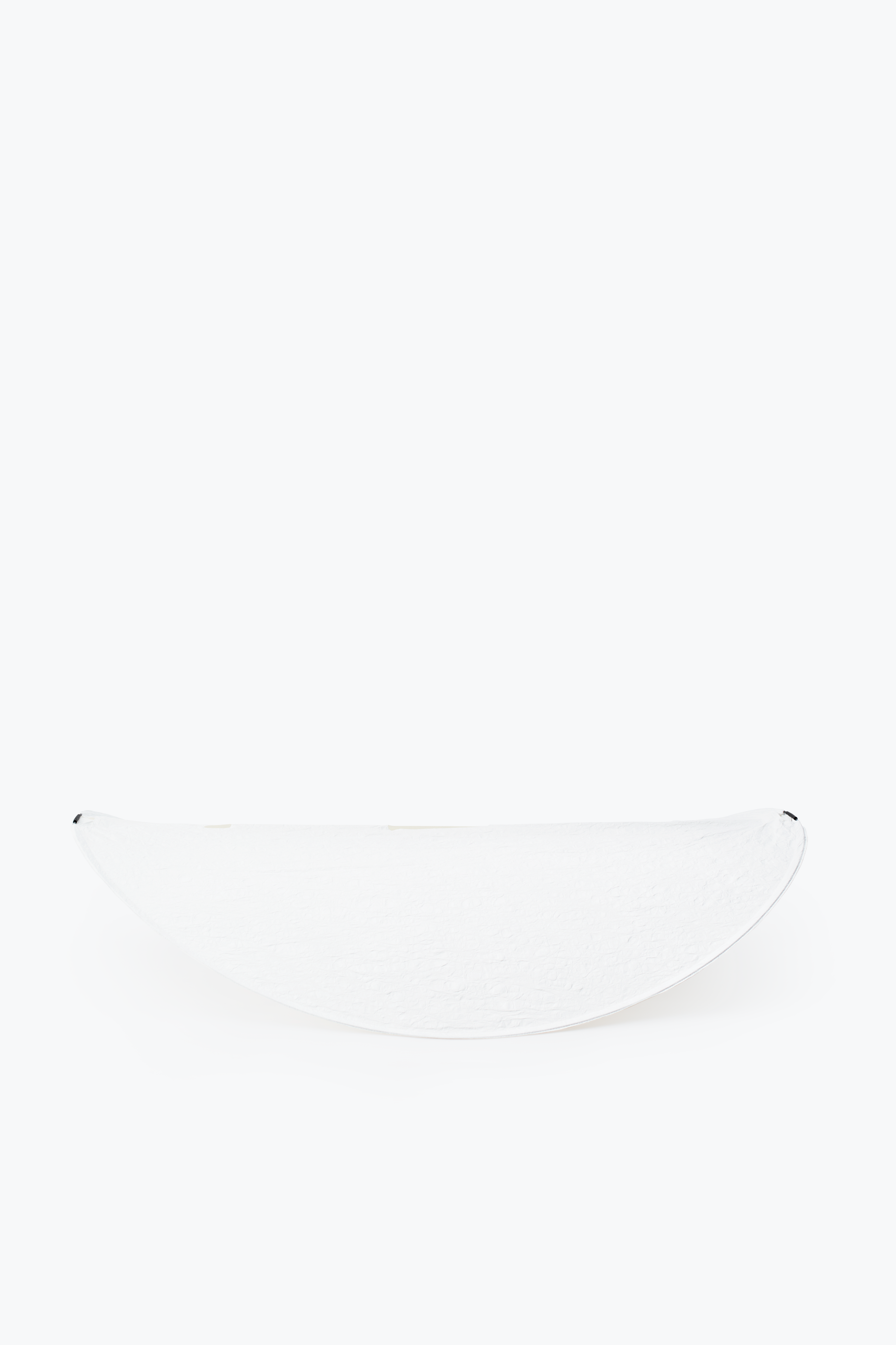 Tyvek Shade for Tense Pendant Lamp da New Works, fotografia 1