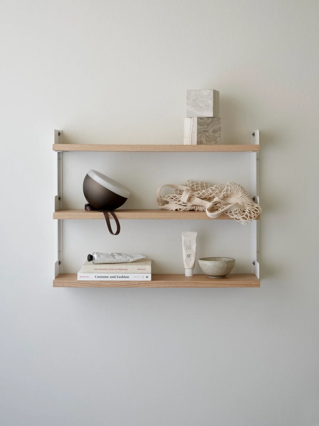 New Works Tea Shelf da New Works, fotografia 1