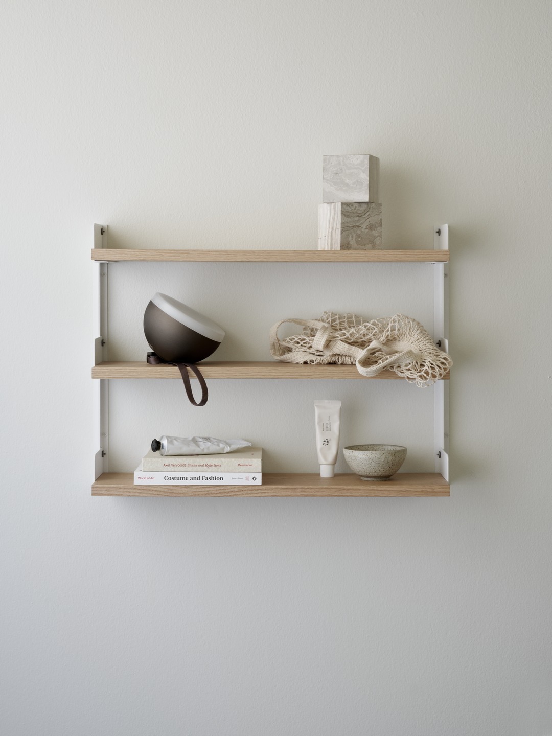New Works Tea Shelf da New Works, fotografia 1