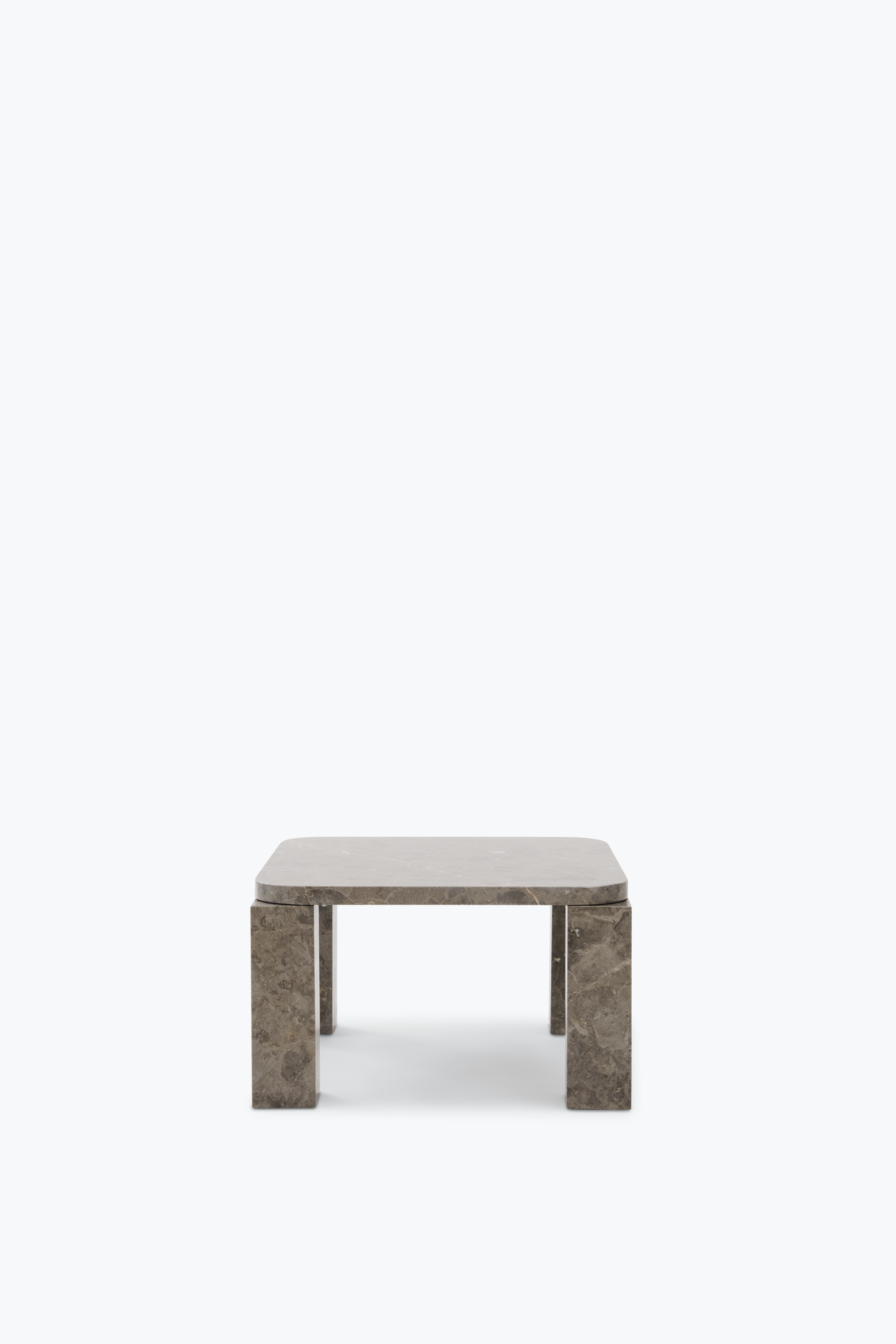 Atlas Coffee Table 60x60 da New Works, fotografia 1