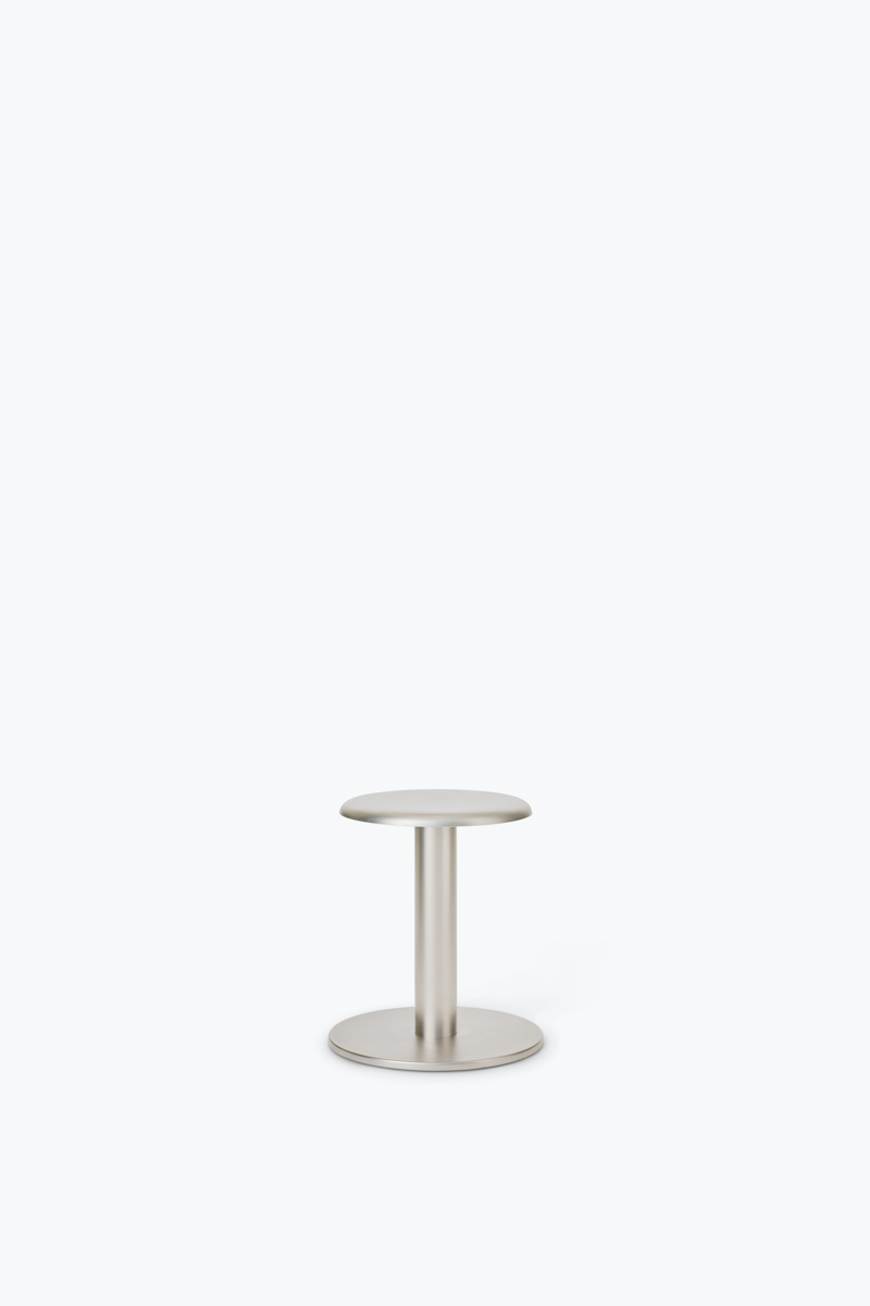 Coupe Stool de New Works